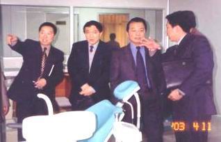 省药监局毛季琳局长等领导到省医疗器械检验所检查工作