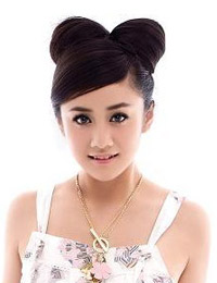 3位女星拍照片选中同发型
