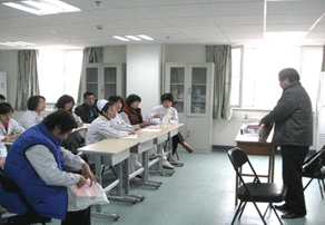 崇文区医学会举办急救培训班
