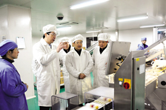 局长深入药企调研