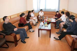 党建评估专家组召开院校各类人员座谈会