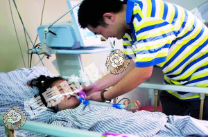 罕见病“潜伏”一家六口 救命药还没进入中国