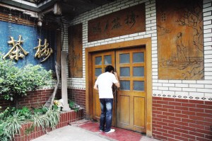 2岁男孩3天内被父亲遗弃两次