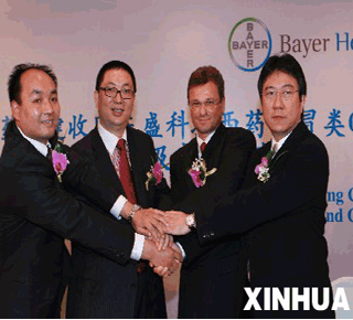 拜耳顺利吞下白加黑