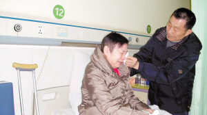 老太感冒打针后不能走路 被鉴定不构成医疗事故