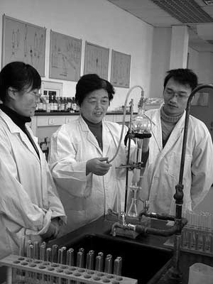 教授开发出新技术 使核苷类药品价格降低