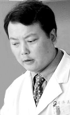 骨外科专家 李 锋