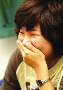 女大学生千里献血救人后休克
