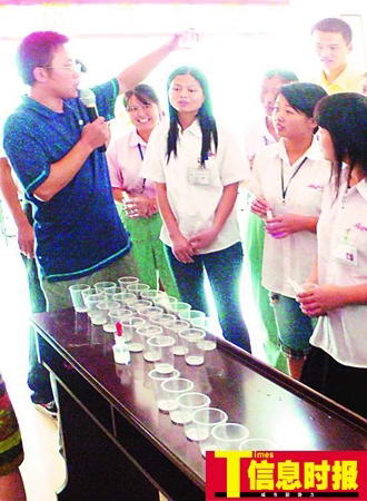 东莞教中学生用安全套惹争议 老师担心教坏学生