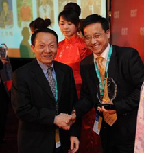 孙逸仙纪念医院王景峰教授获中国CRT十周年杰出贡献奖