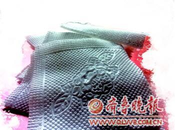 三无餐巾纸连厕纸都不如 破旧报纸等废纸为原料
