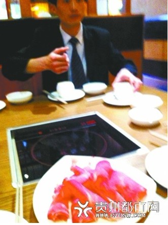 顾客吃火锅肉里藏针 店主称猪打疫苗时留下