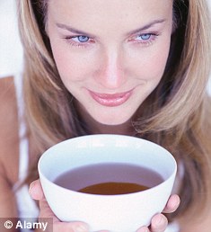 研究称每天喝5杯茶或咖啡患脑瘤风险降低40%