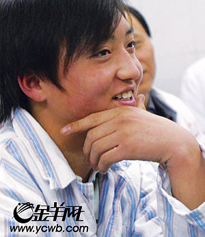 17岁两性人誓要变男儿身已有女朋友
