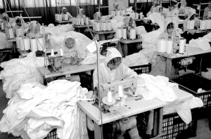 医用一次性防护服满负荷生产