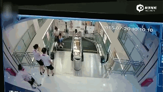 女子被搅入扶梯身亡 乘梯技能必须get！