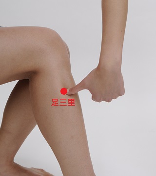 穴位按摩赶走饱滞感