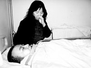 男孩欲施助路人意外昏迷后致截瘫