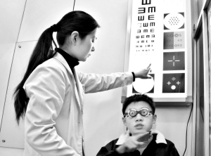 开学临近学生配镜忙