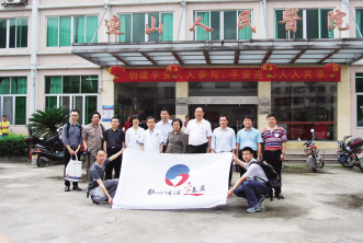 落实人才管理，强化县医院枢纽作用