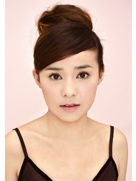 大发髻 盘出蓬松感美人