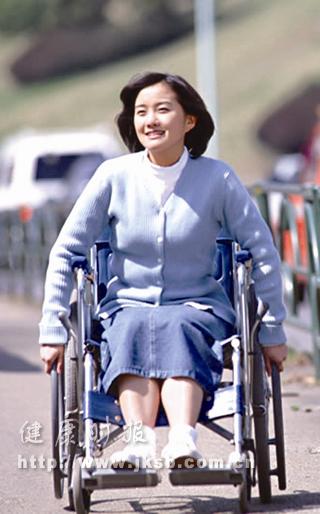 公共场合为何见不到残疾人？