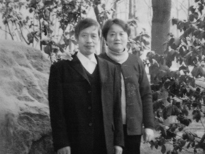 丈夫与患绝症妻子赶走儿子后一同自杀