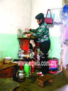女子为追求完美爱情51岁仍独身