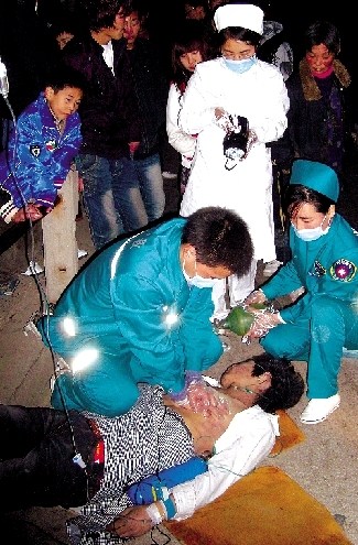 17岁青年在旱冰场滑冰时猝死