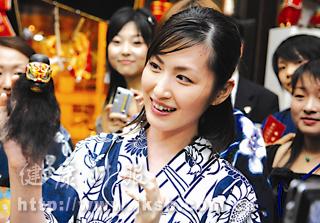 日本青年入住普通人家，感受闽南风俗民俗