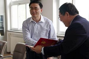 加拿大卡尔加里大学高祖华博士受聘为我校客座教授