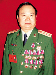 庄仕华：大爱洒边疆