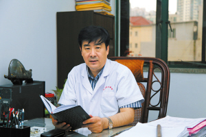 奉献奋进 勇于创新——记“上海领军人才”获得者、上海市闸北区中心医院院长王强