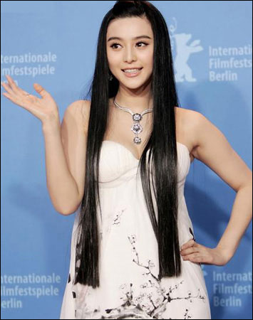 女星教你长发如何美出新意