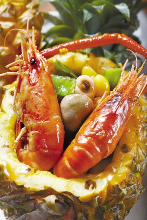 猛吃海鲜喝啤酒易诱发痛风 入夏应合理安排饮食