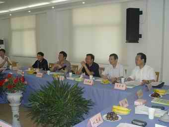 省政协陆军副主席一行赴江宁实地视察农村药品“两网”建设