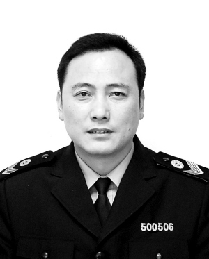“是他们，用无私的爱心坚守着生命”