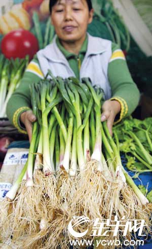 “消毒蔬菜”价格涨一倍 防甲流功效未证实