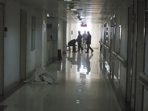 不能自理女患者深夜医院内遭强奸