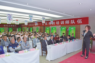 教练品牌模式