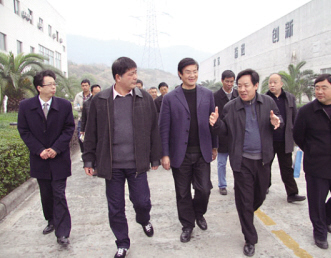 浙江省局局长朱志泉一行赴维康指导工作
