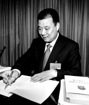 中医药界代表马兴田：建议中药饮片标准化生产