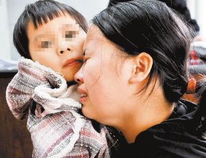 外婆在医院抛弃4岁外孙女