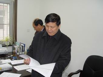 李继平局长在扬州调研时强调以改革创新的精神做好新型势下的食品药品监管工作