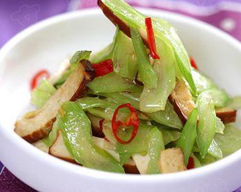 芹菜的药用价值 养血补需效果佳