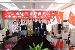 加拿大卡尔加里大学代表团访问我校商讨研究生联合培养方案