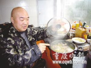 男子为节能锅吃200只鸡鸭 胖十斤