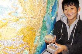 父亲另类教育不重学习 14岁孩子游遍祖国