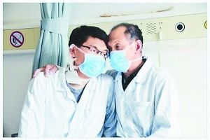 27岁青年患尿毒症 父母争着为其换肾