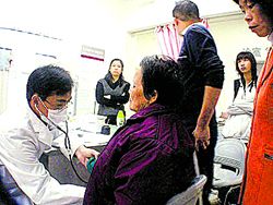 调查显示多数患者就医遭遇尴尬 隐私权被侵犯